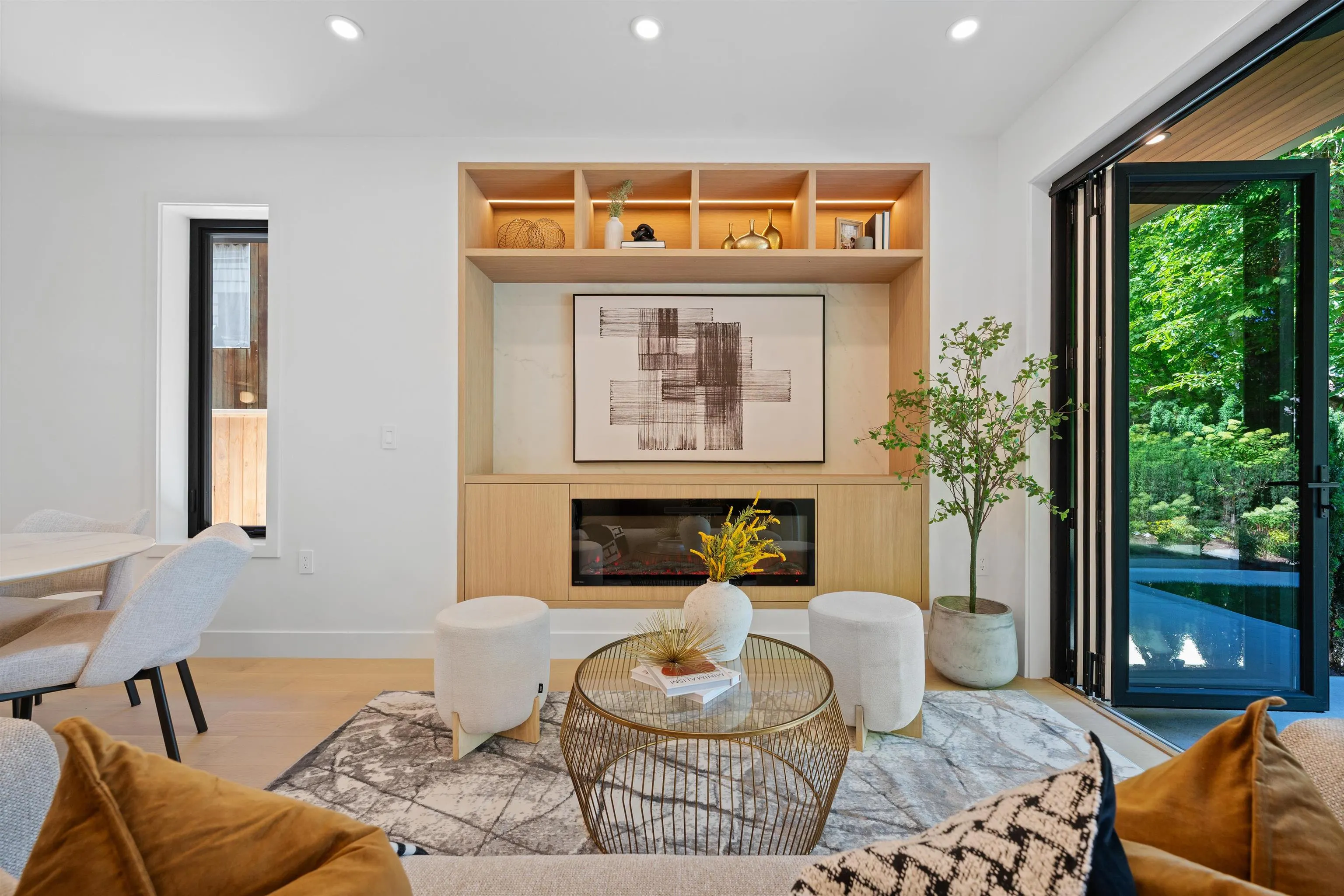 1 2858 W 12th Avenue