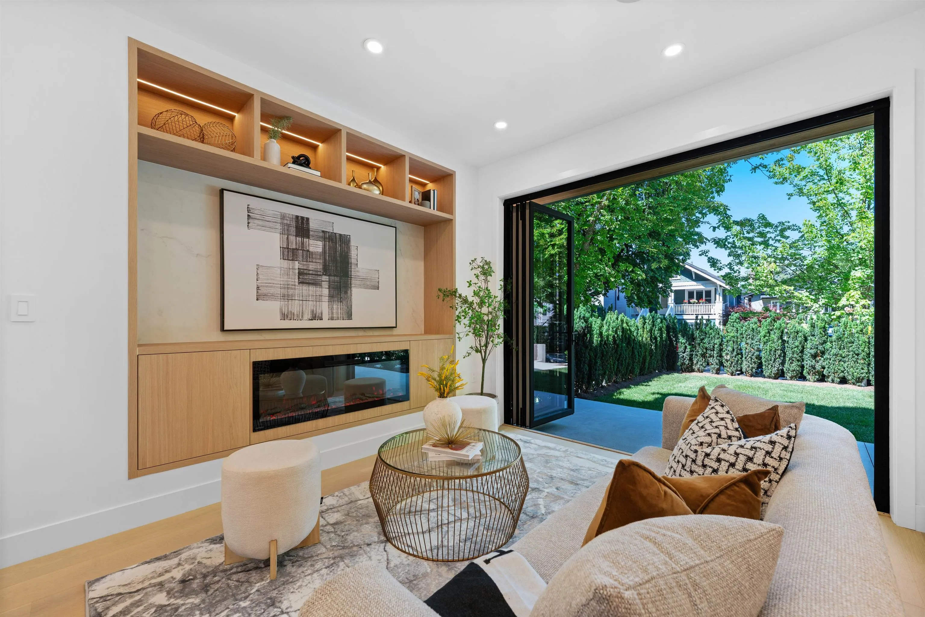 1 2858 W 12th Avenue