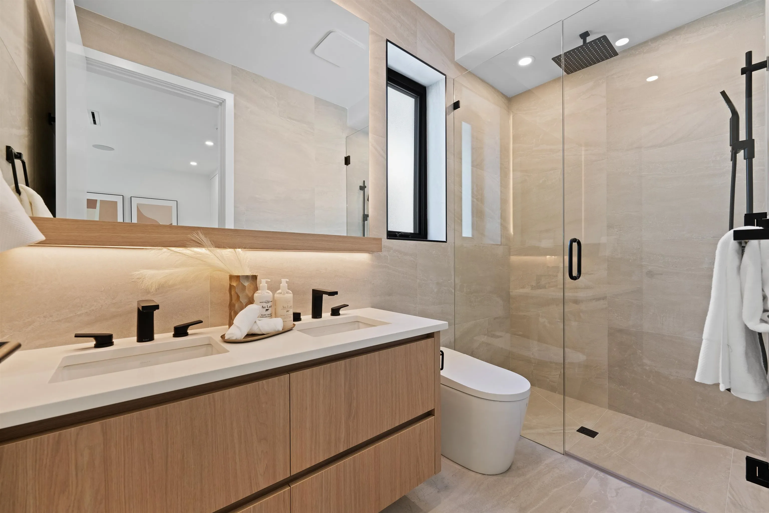 1 2858 W 12th Avenue