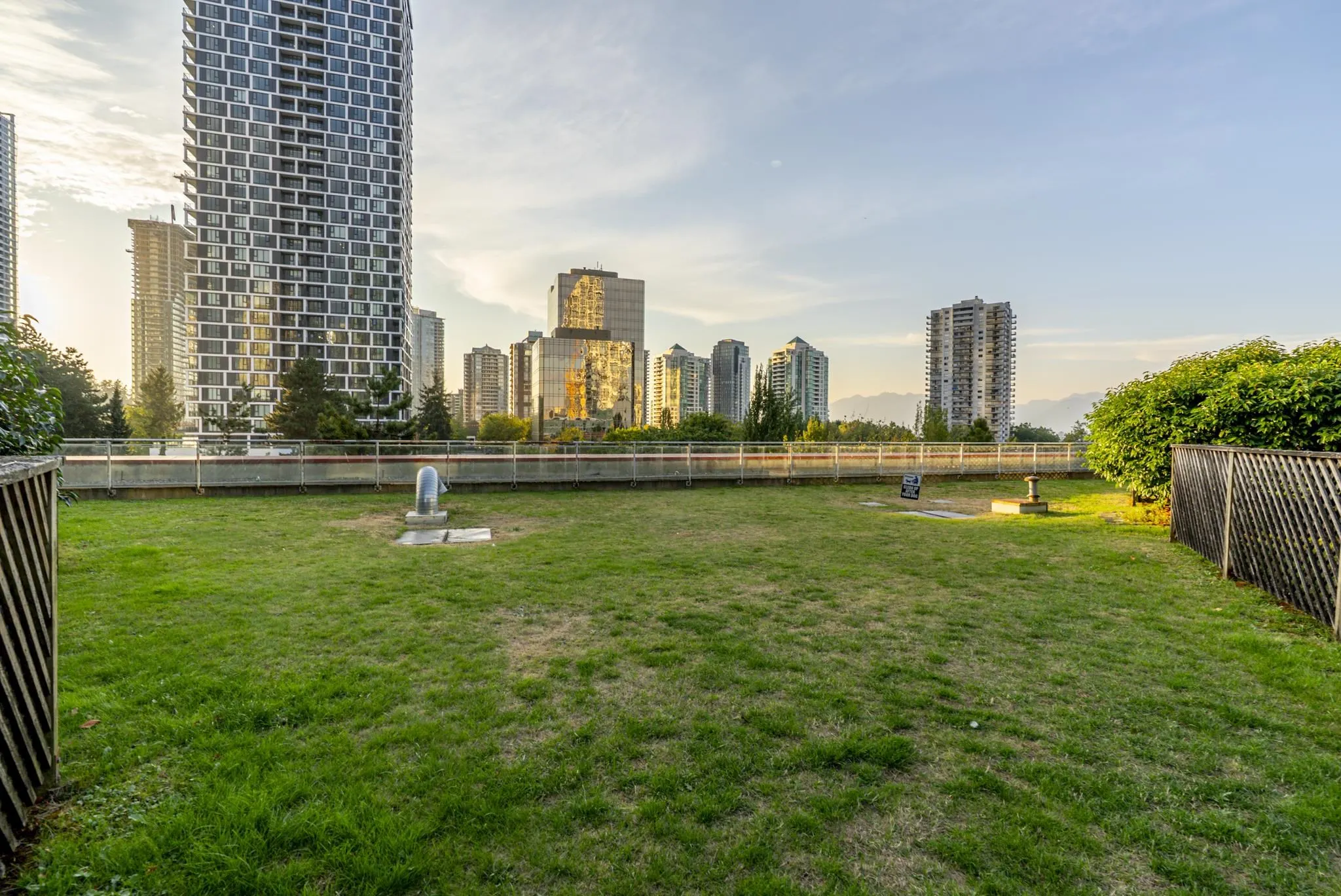 1201 6088 Willingdon Avenue