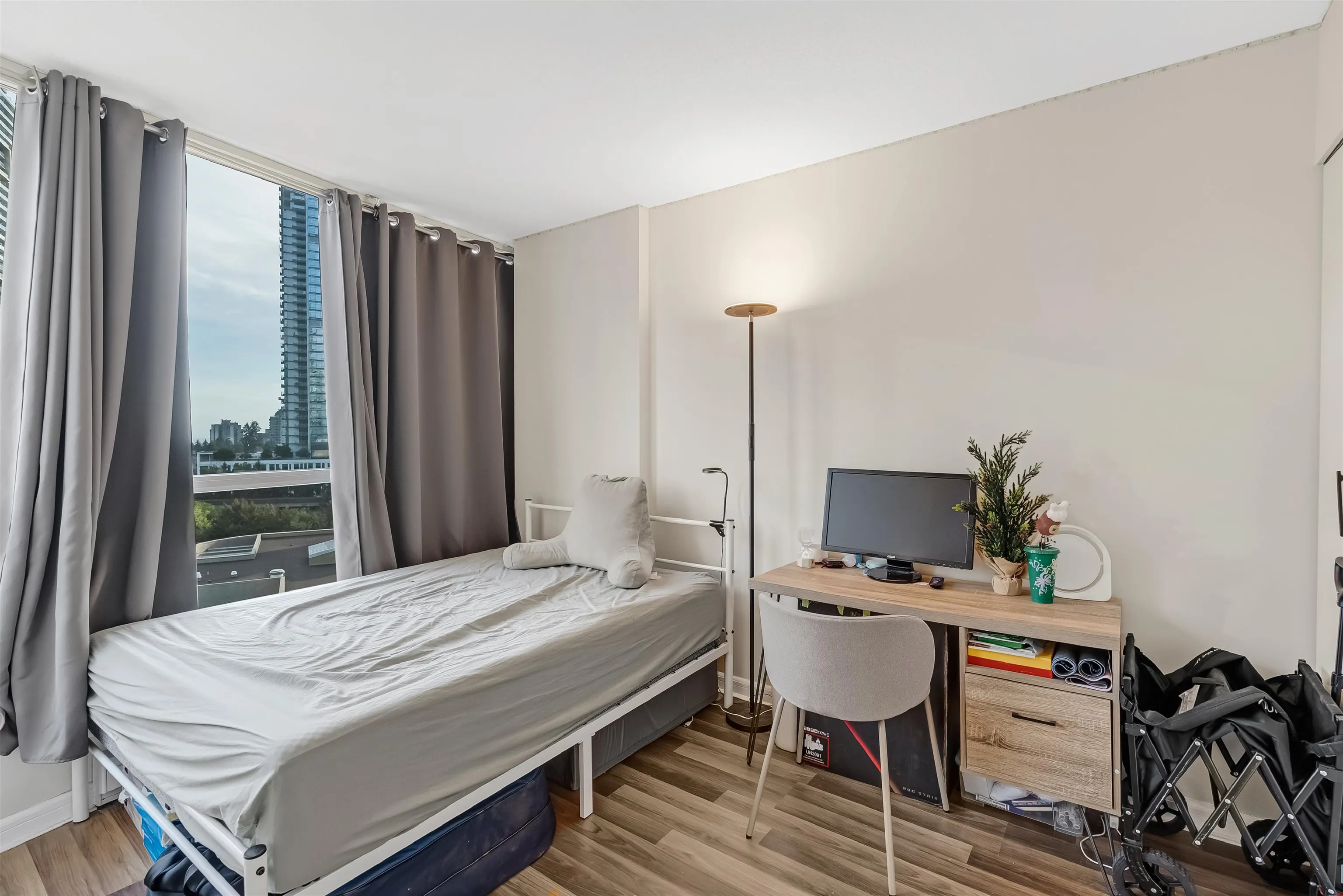 1201 6088 Willingdon Avenue