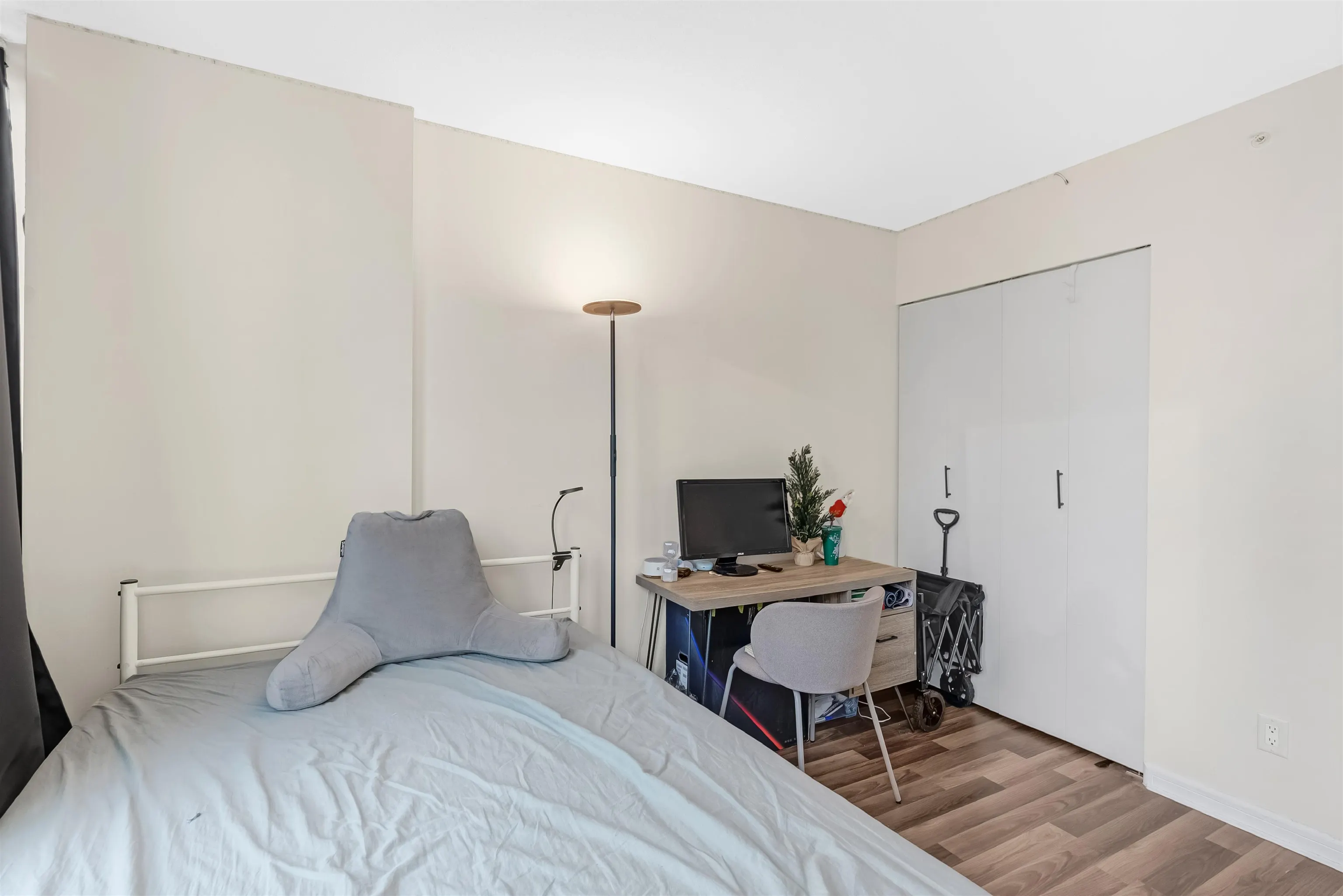 1201 6088 Willingdon Avenue