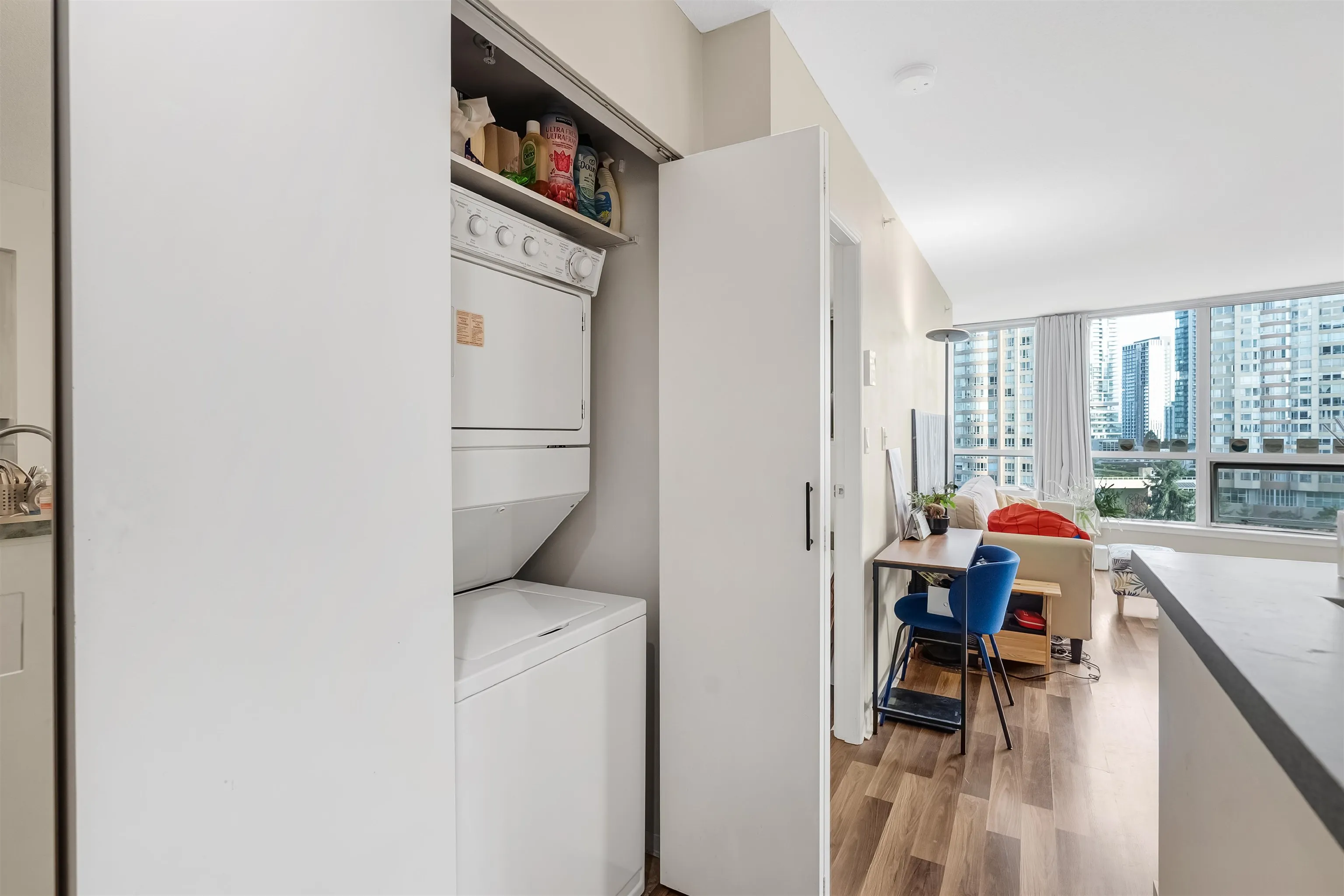 1201 6088 Willingdon Avenue