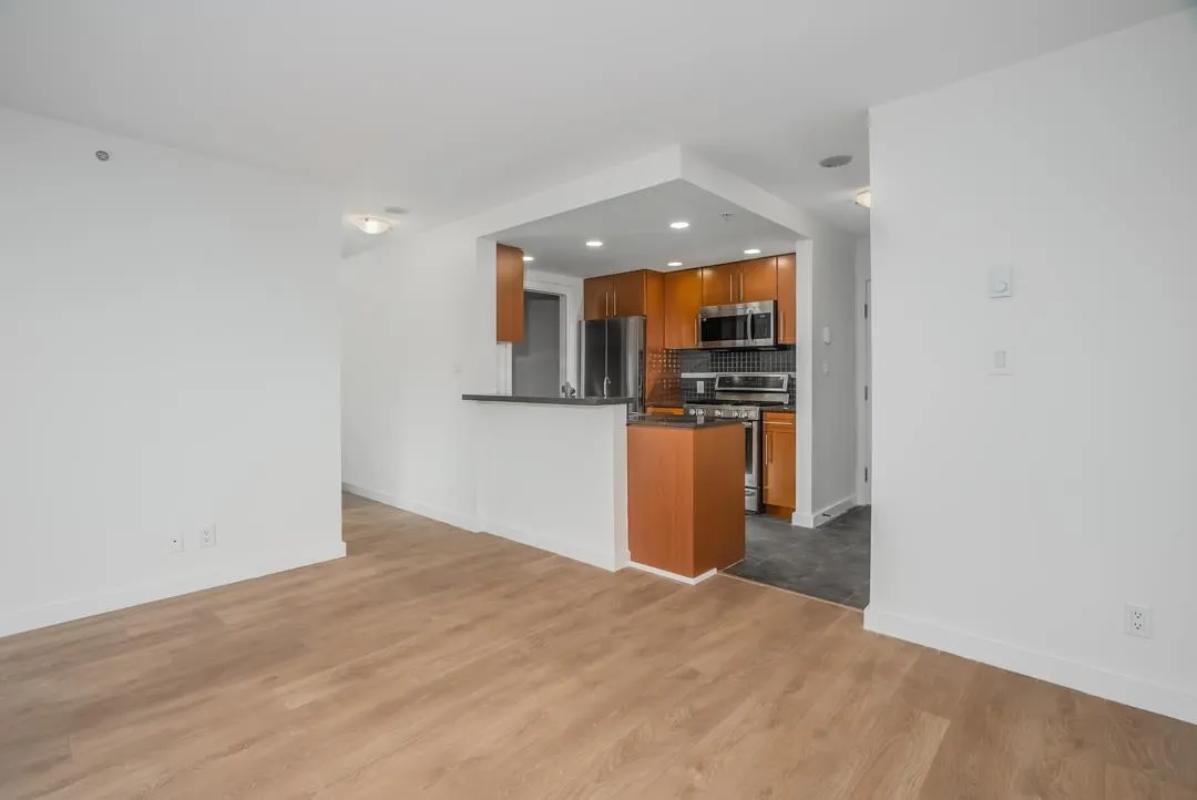 705 550 Pacific Street