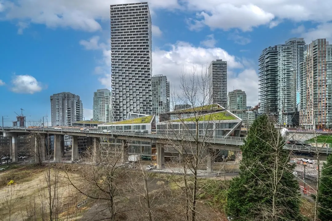 705 550 Pacific Street