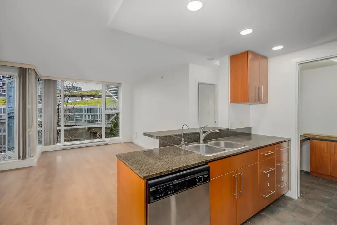 705 550 Pacific Street