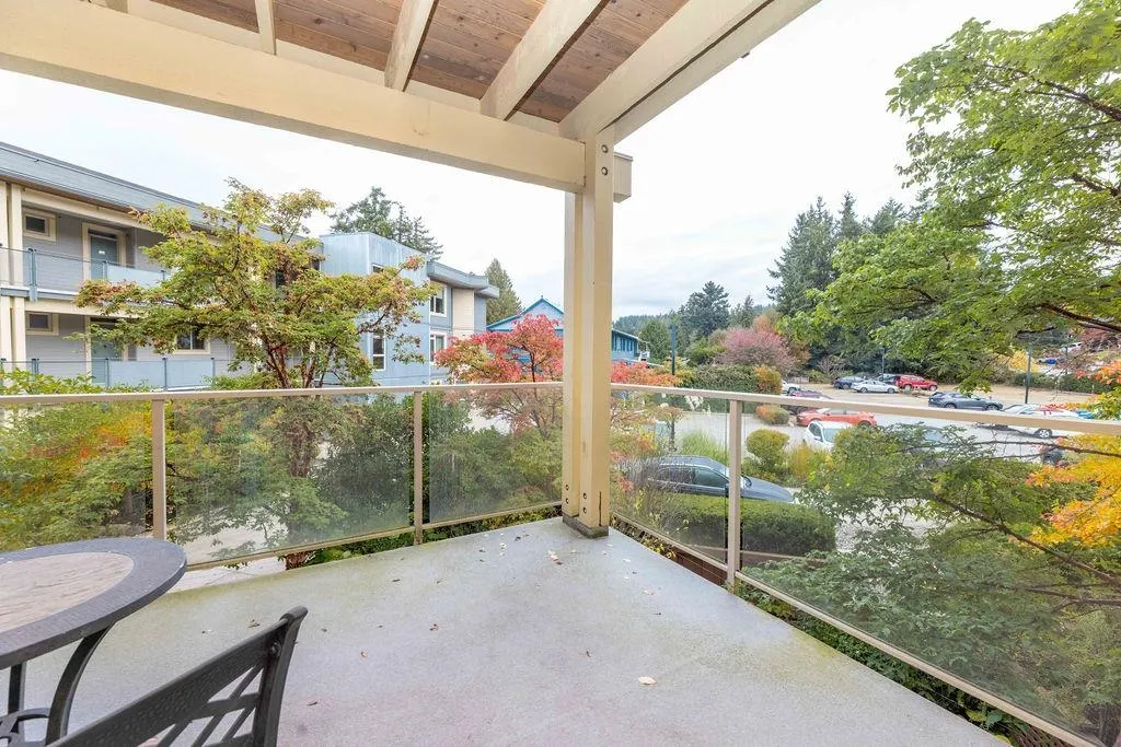 241 5160 Davis Bay Road