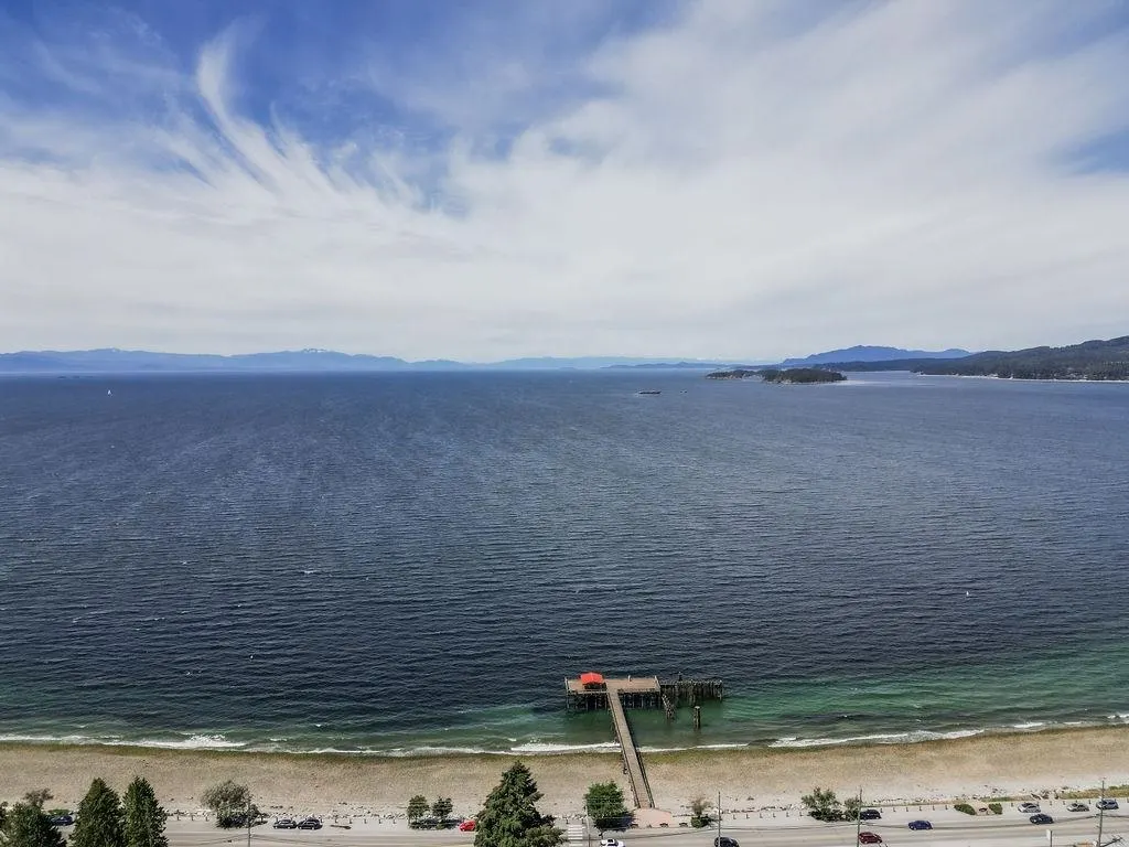 241 5160 Davis Bay Road
