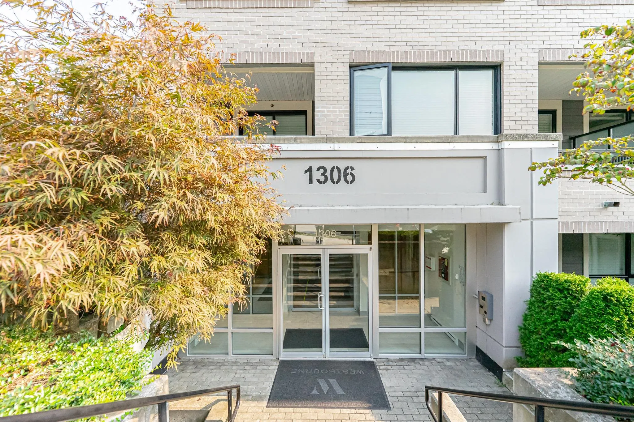 PH-03 1306 Fifth Avenue