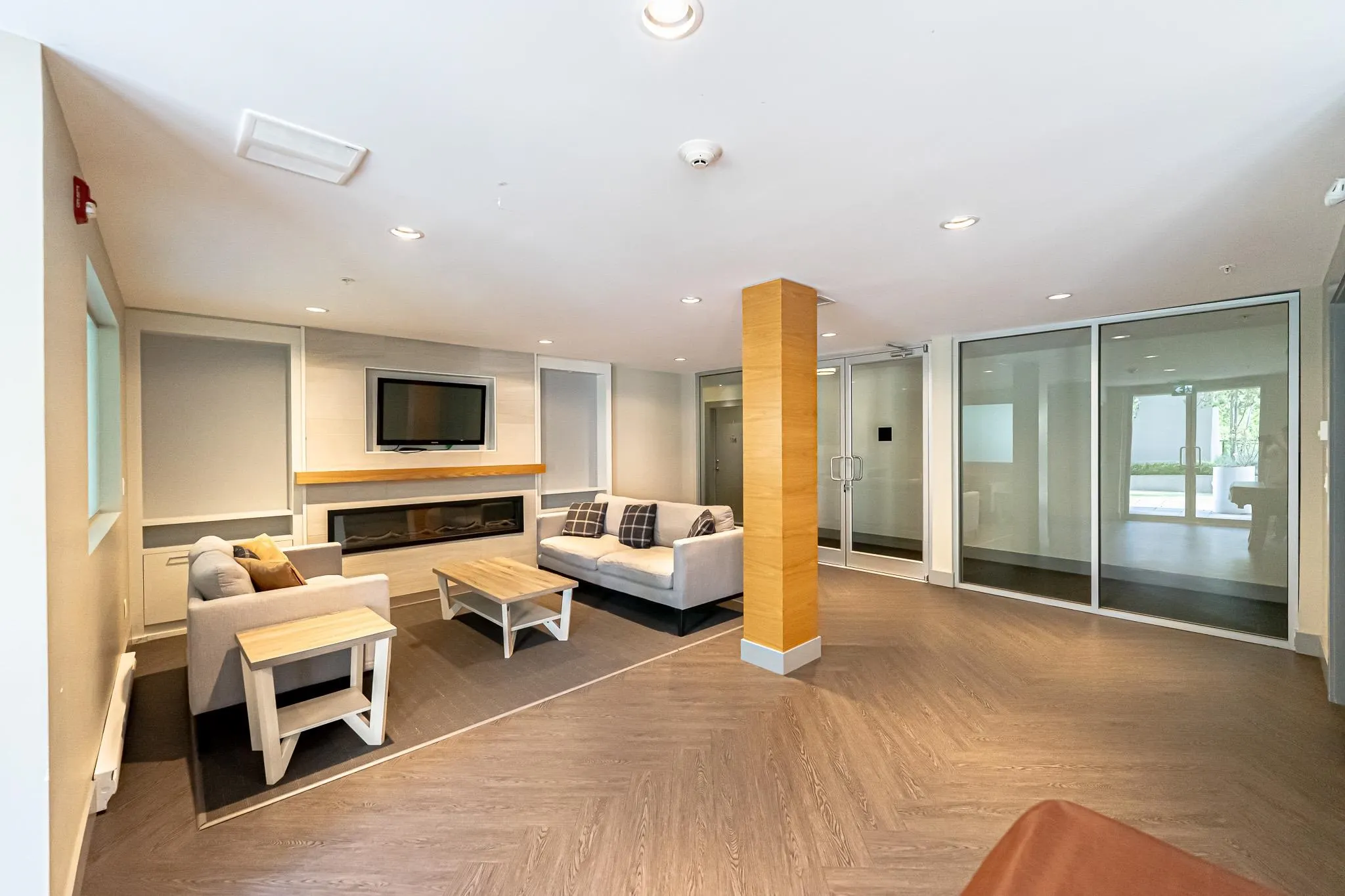 PH-03 1306 Fifth Avenue