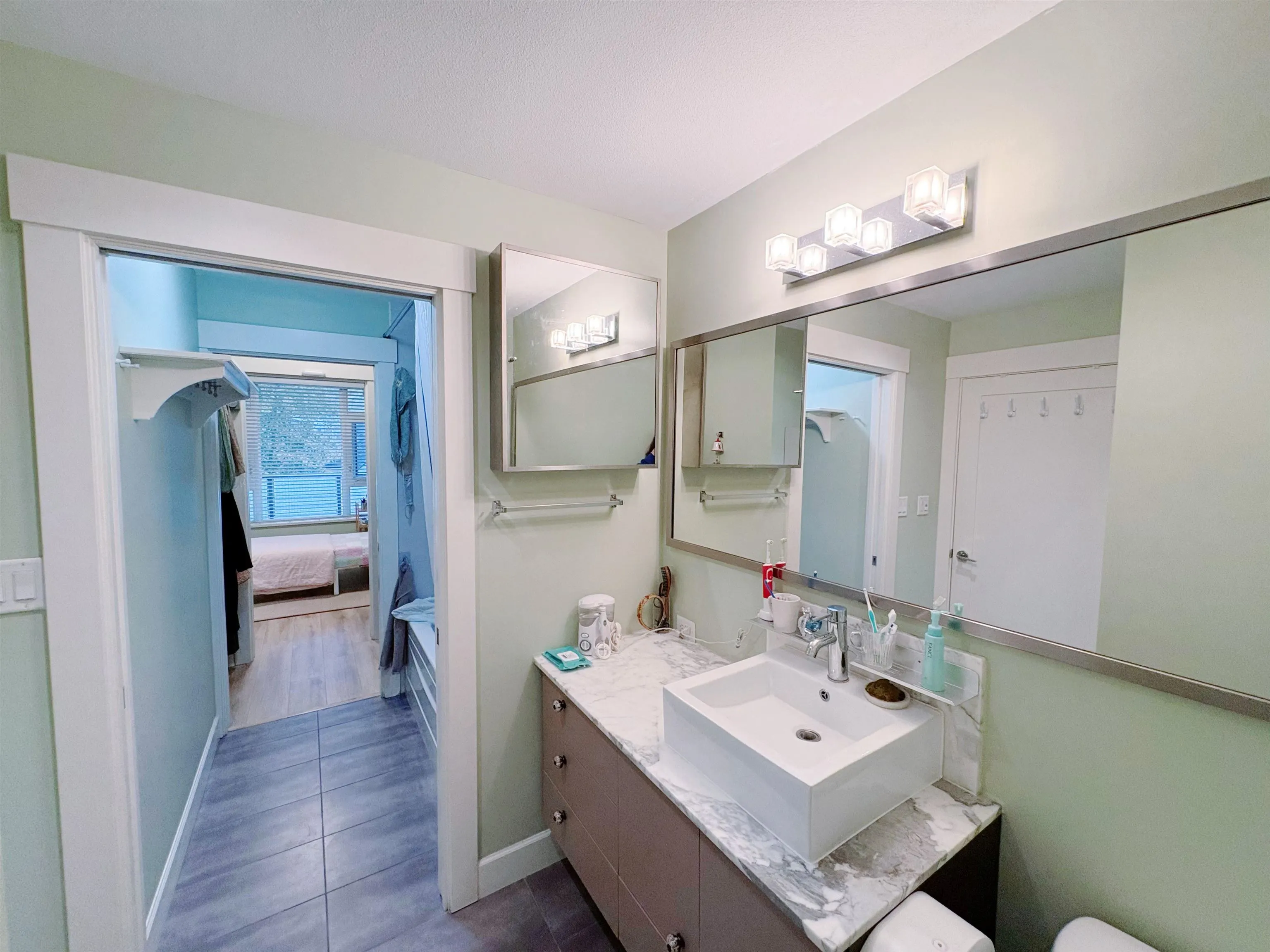 304 6611 Eckersley Road