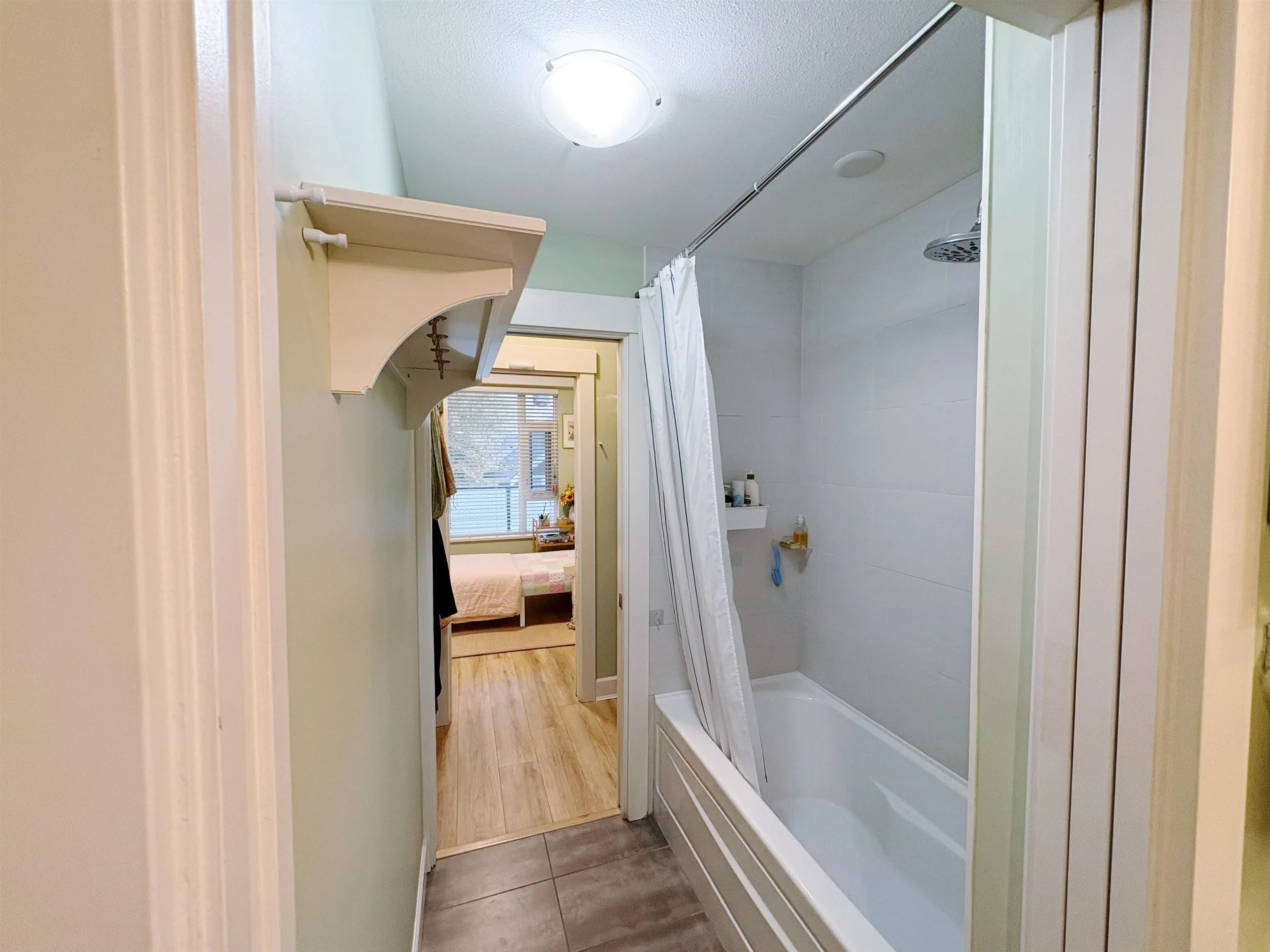 304 6611 Eckersley Road