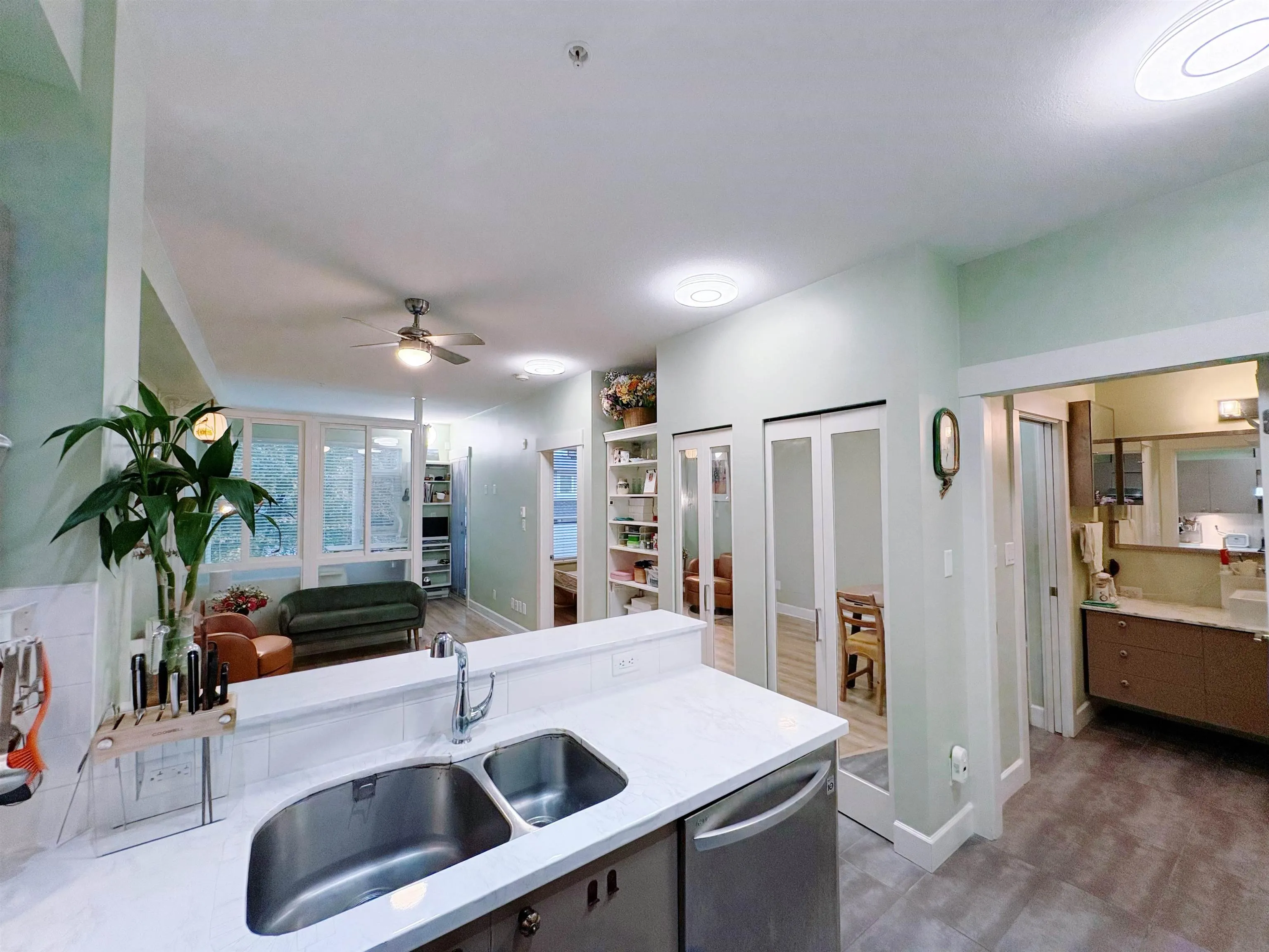 304 6611 Eckersley Road