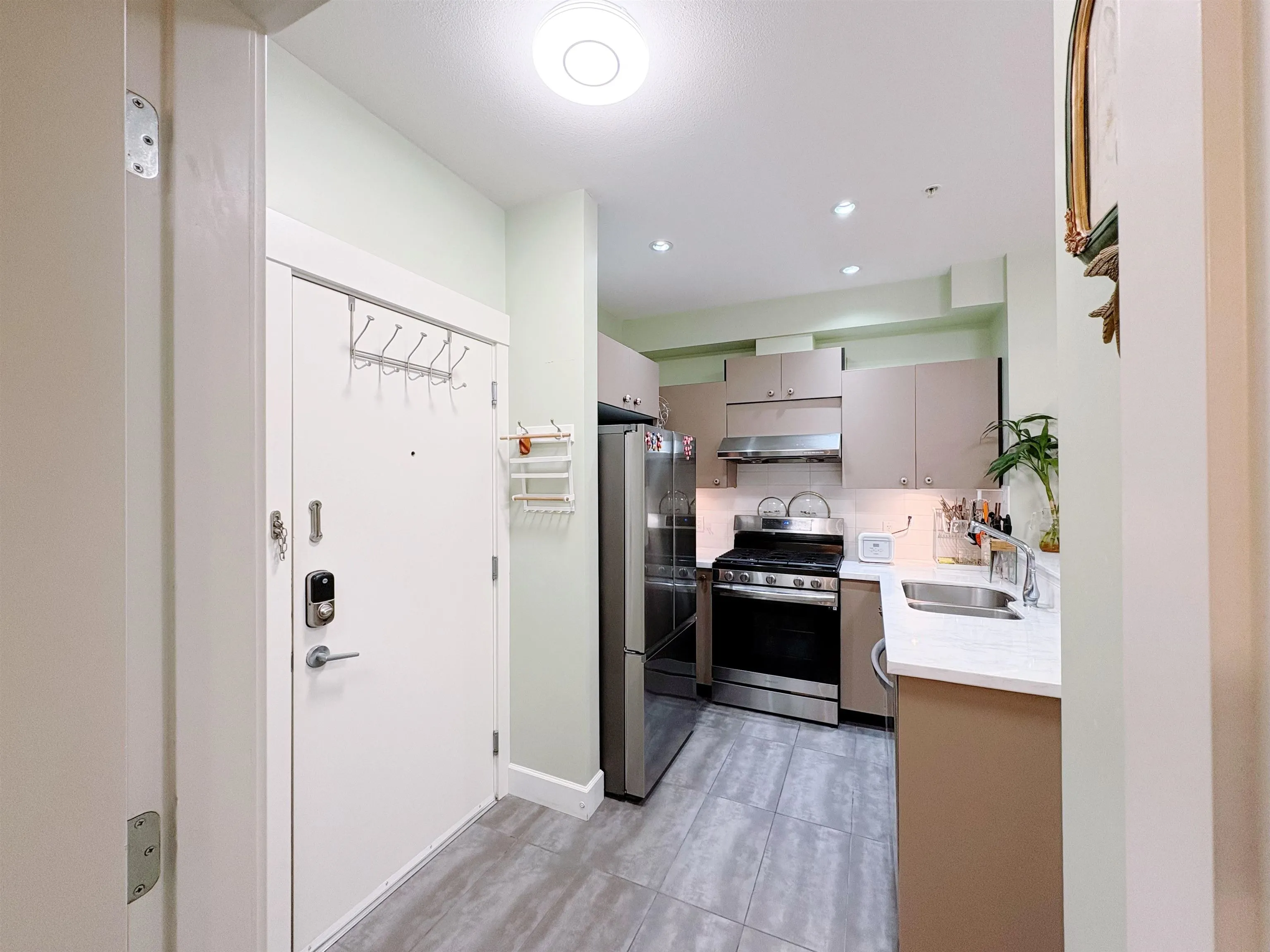 304 6611 Eckersley Road