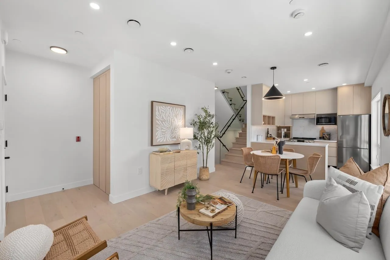 2 3800 Pender Street