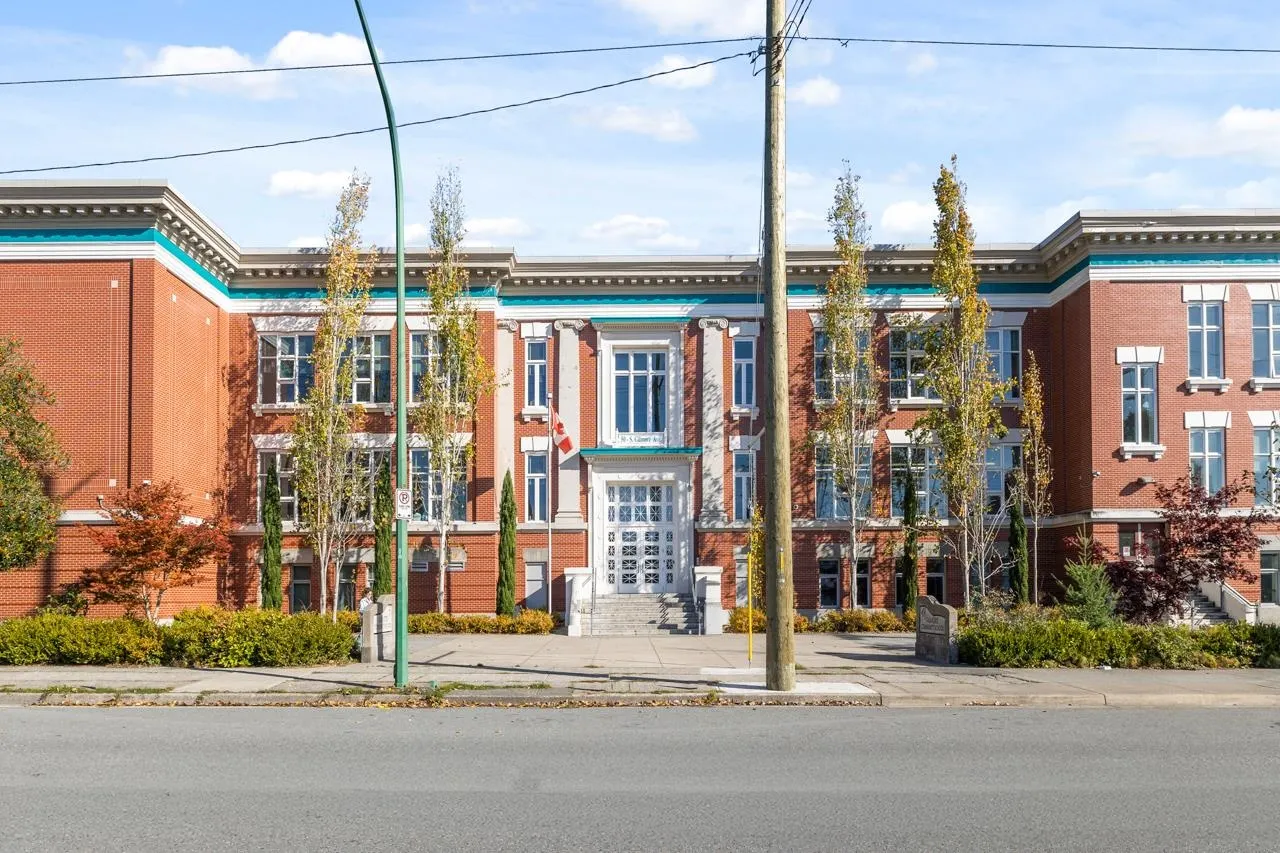 2 3800 Pender Street