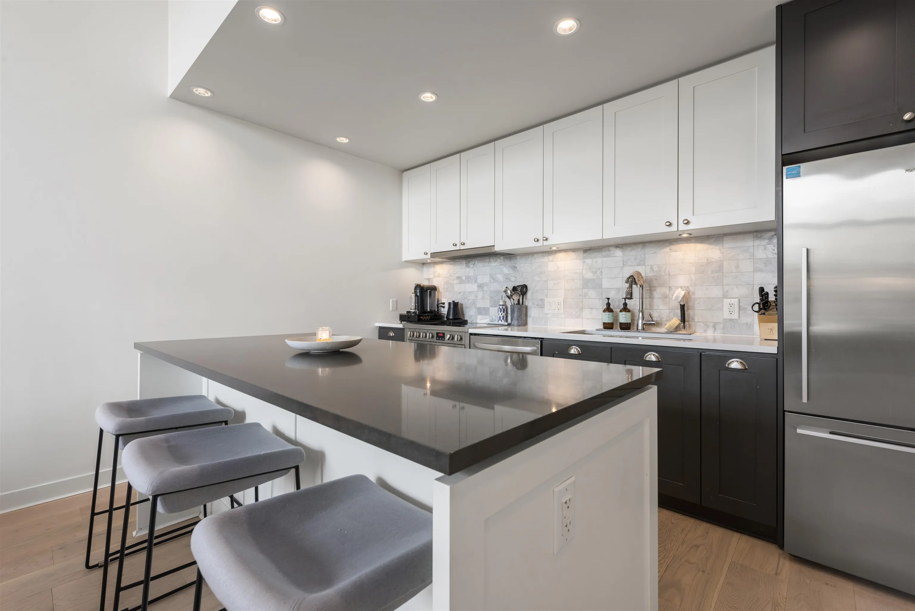 3429 Porter Street