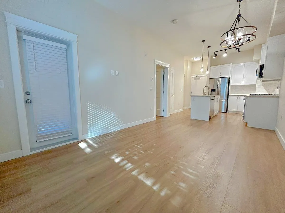 110 11077 Ravine Road