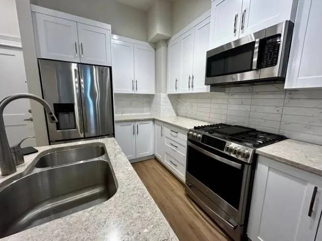 110 11077 Ravine Road