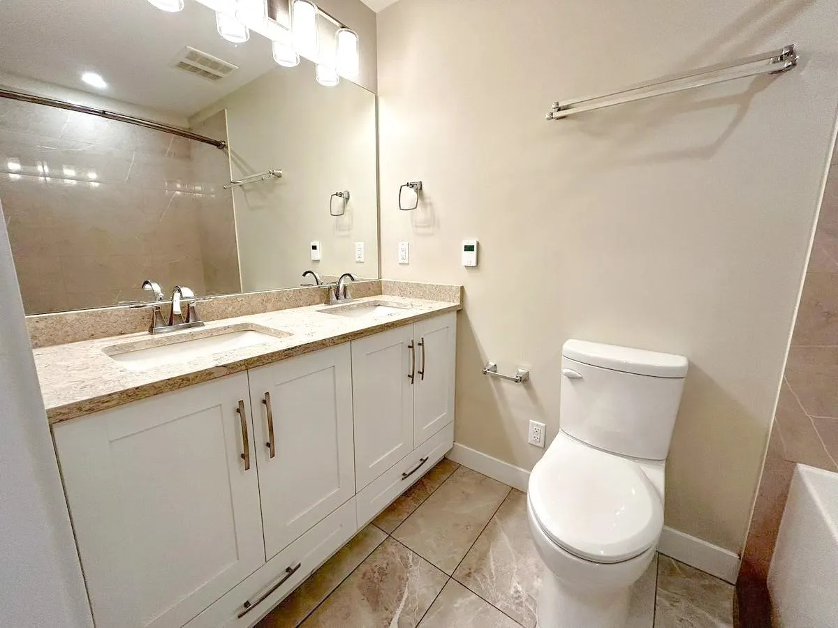 110 11077 Ravine Road