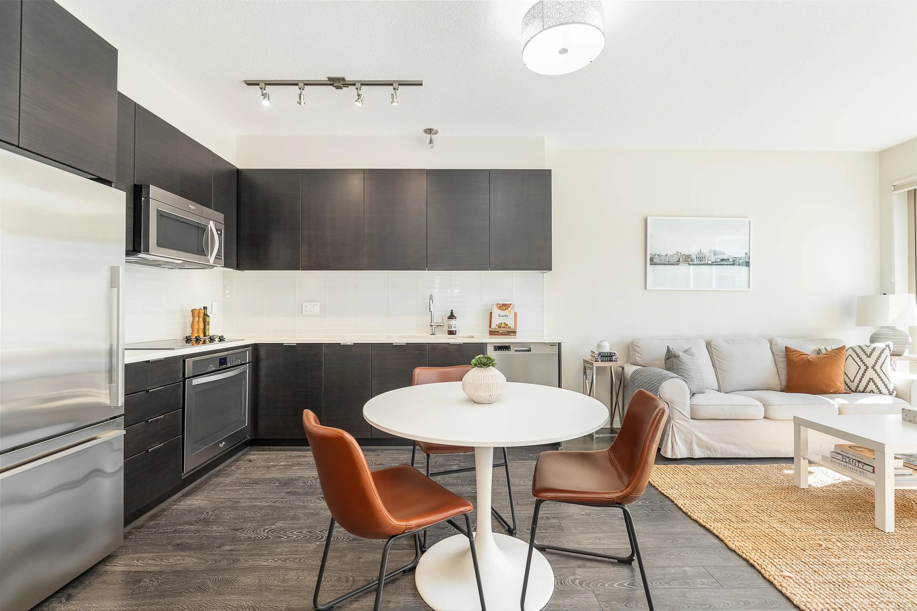 517 2665 Mountain Highway