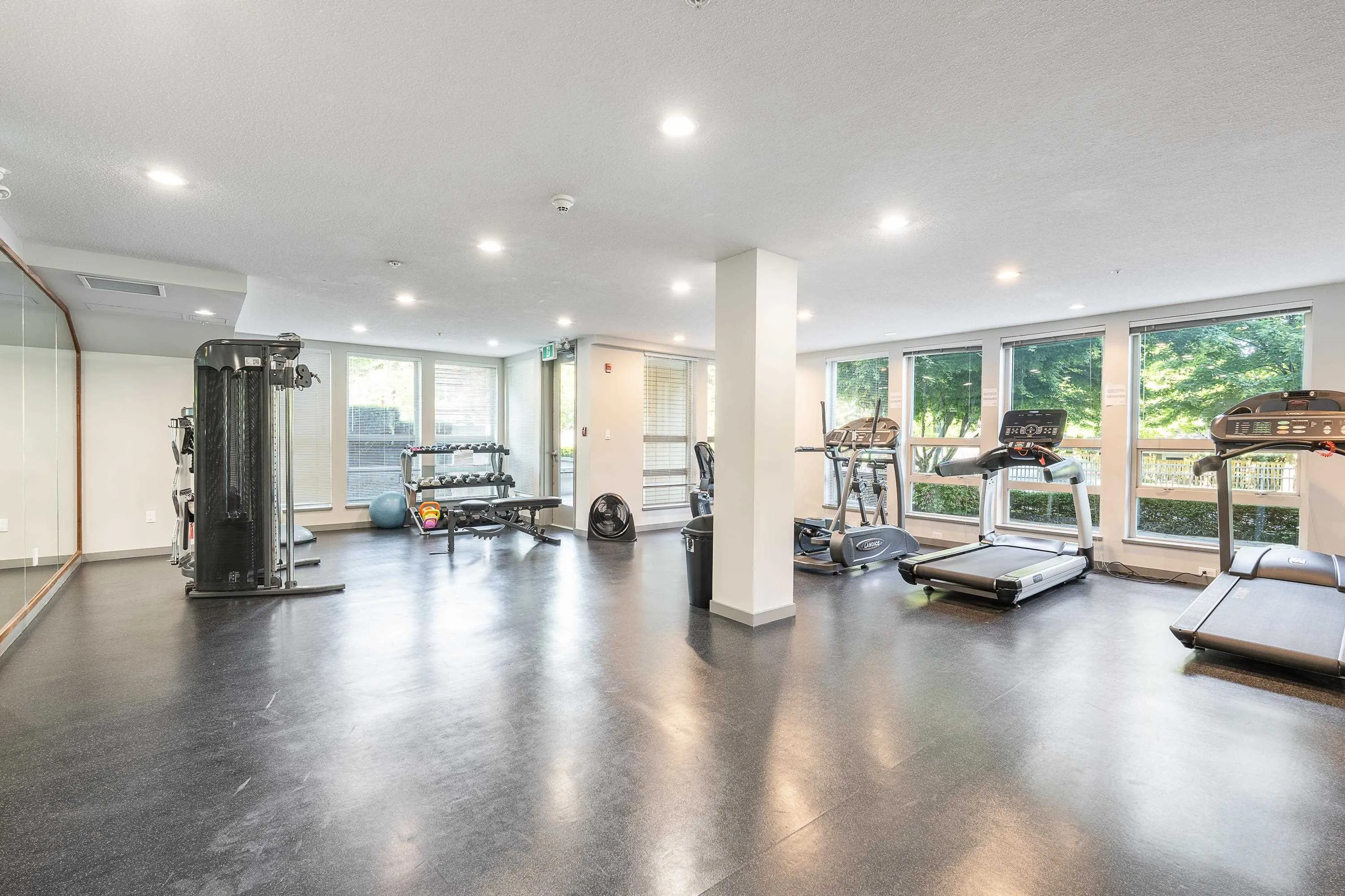 517 2665 Mountain Highway