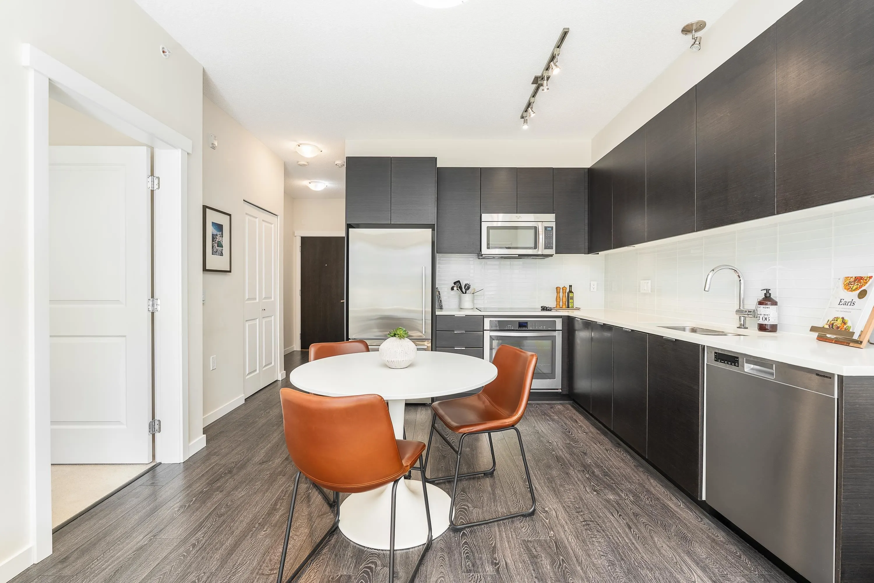 517 2665 Mountain Highway