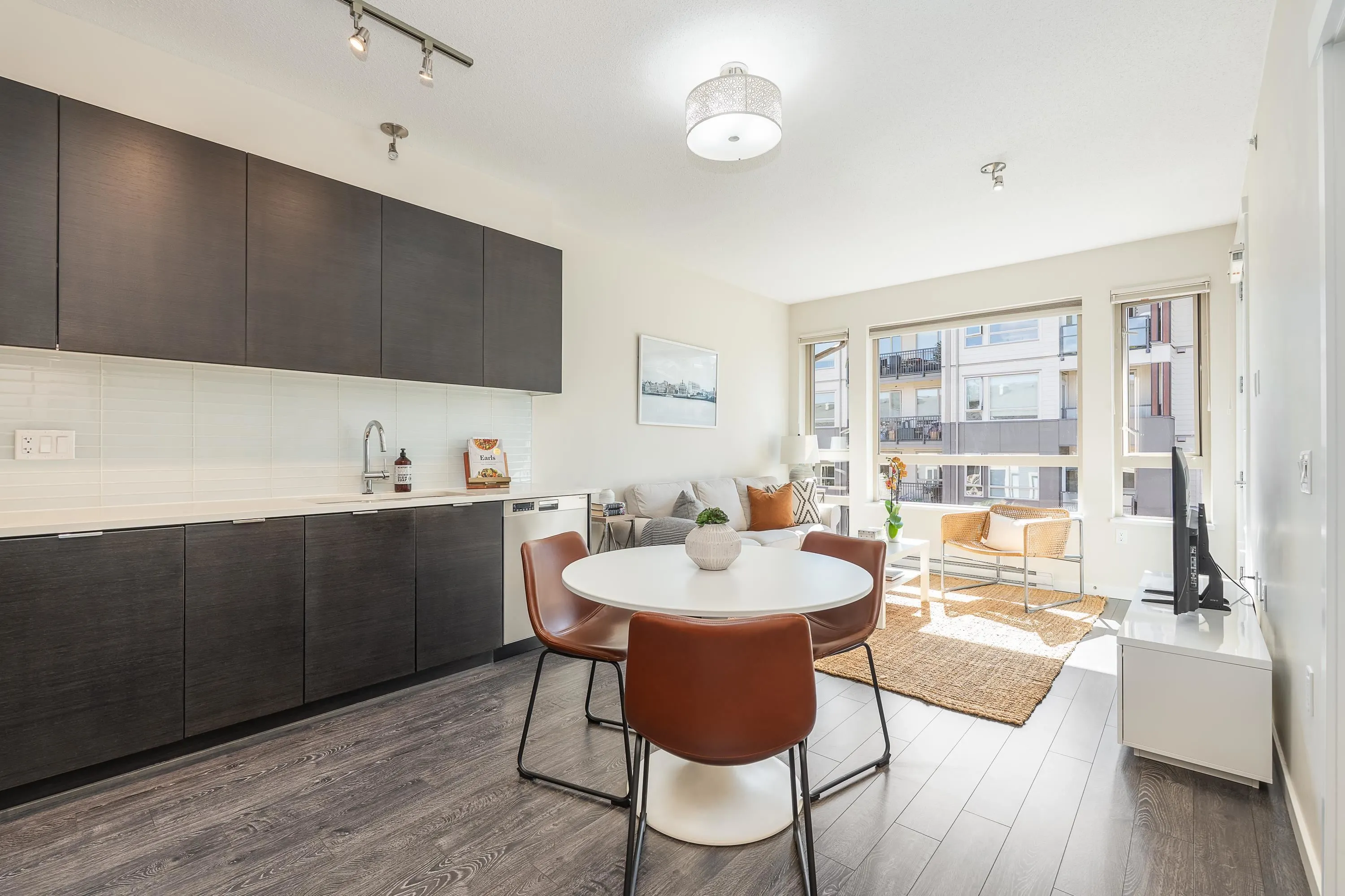 517 2665 Mountain Highway