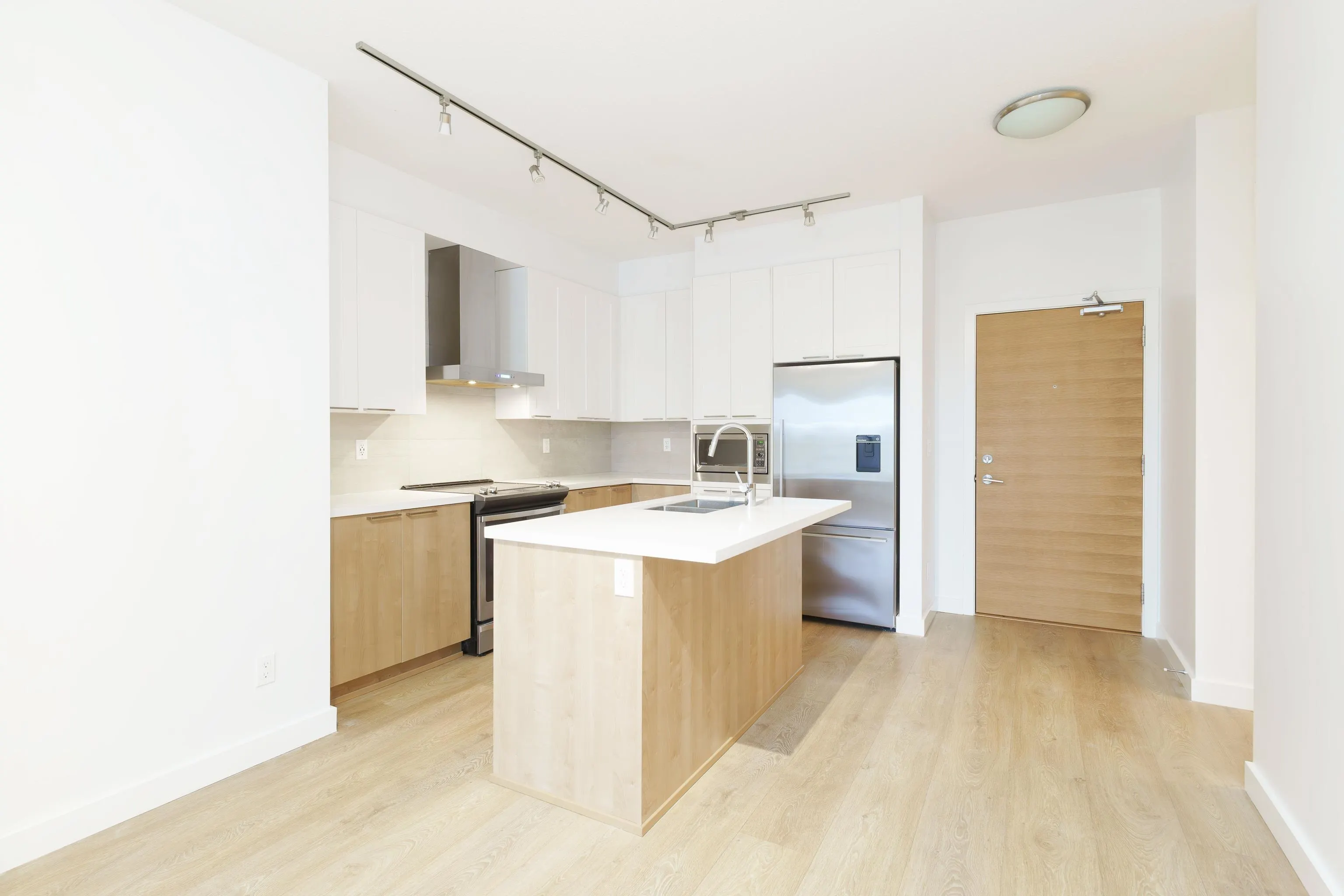 403 611 Regan Avenue