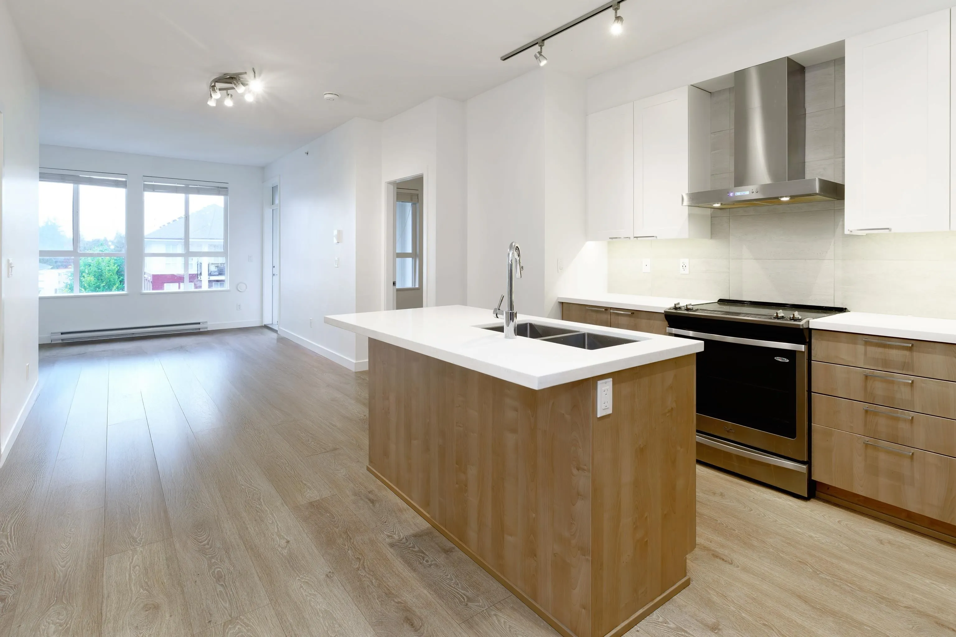 403 611 Regan Avenue