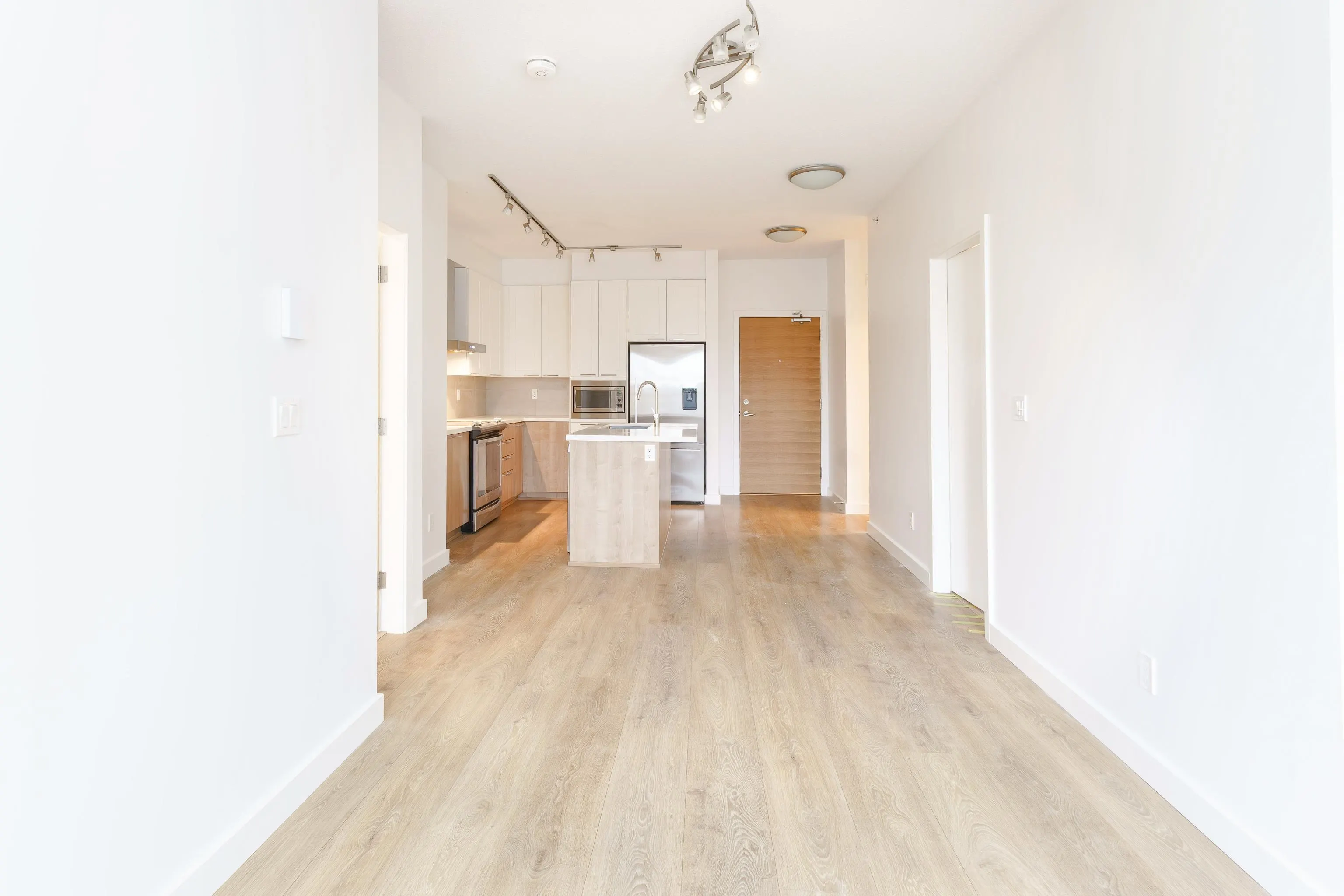 403 611 Regan Avenue