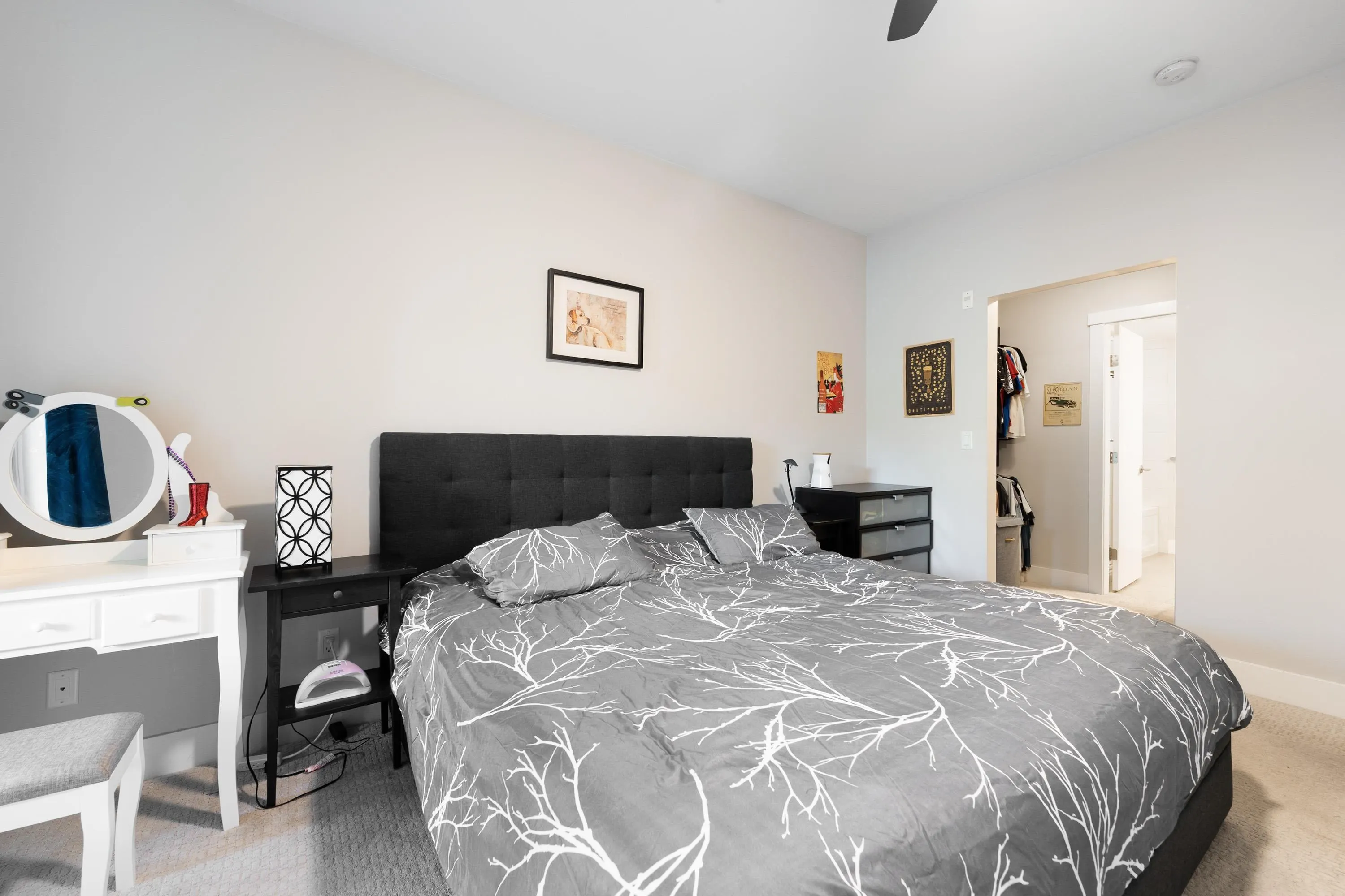 101 2460 Kelly Avenue