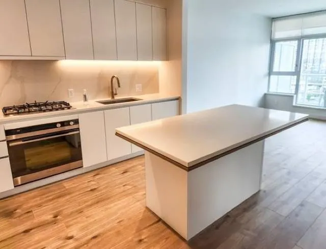 1404 720 Farrow Street