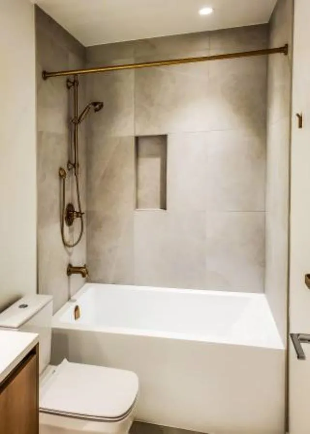 1404 720 Farrow Street