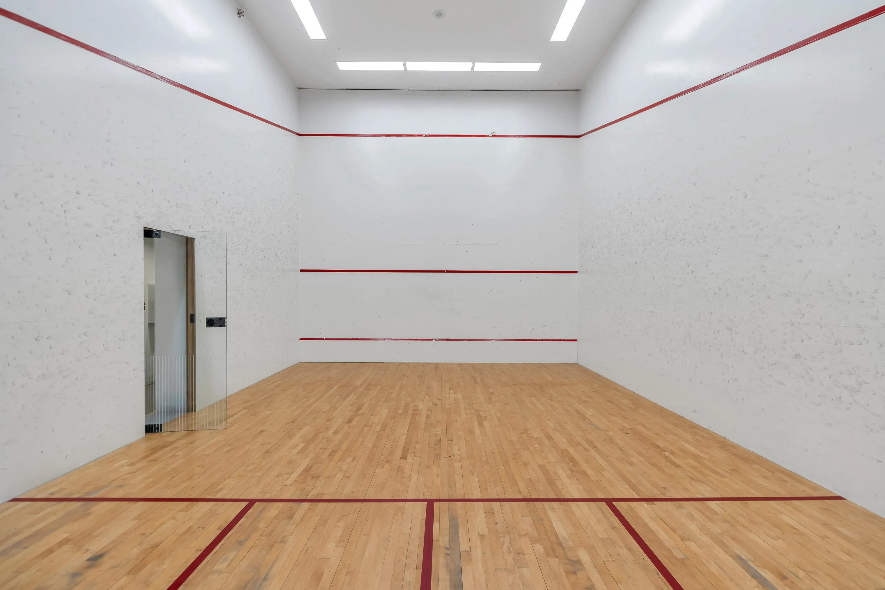 704 990 Beach Avenue