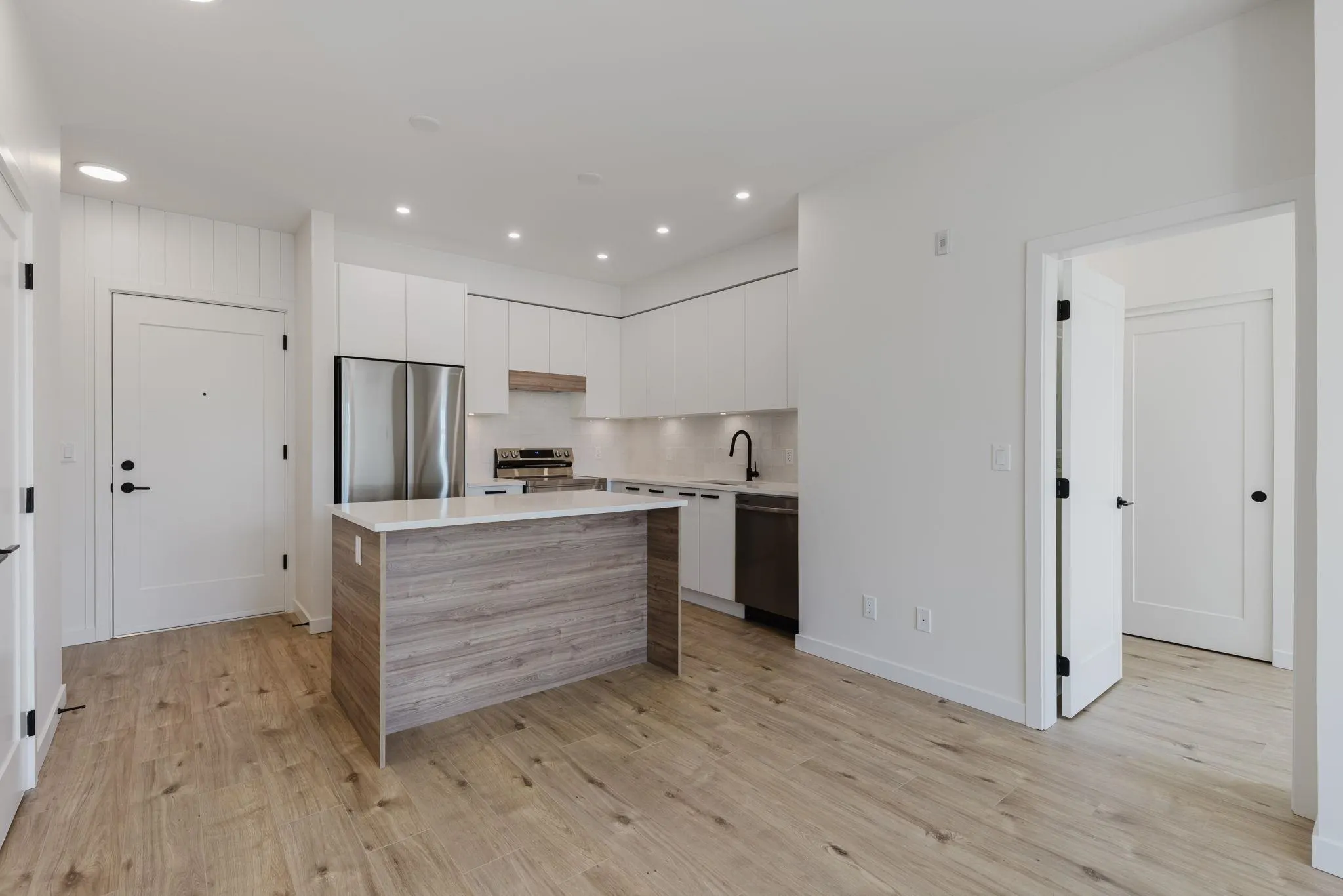 105 33920 Best Avenue