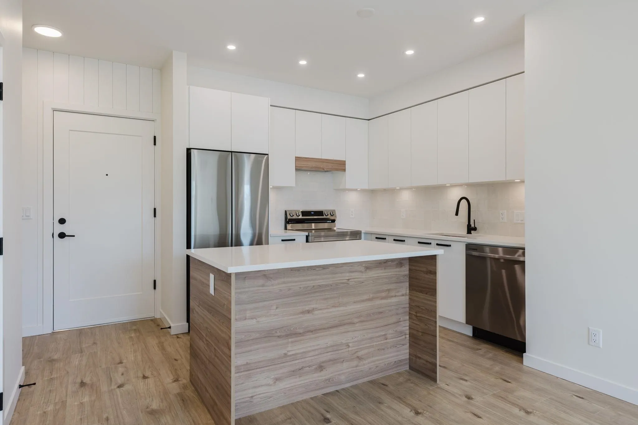 105 33920 Best Avenue