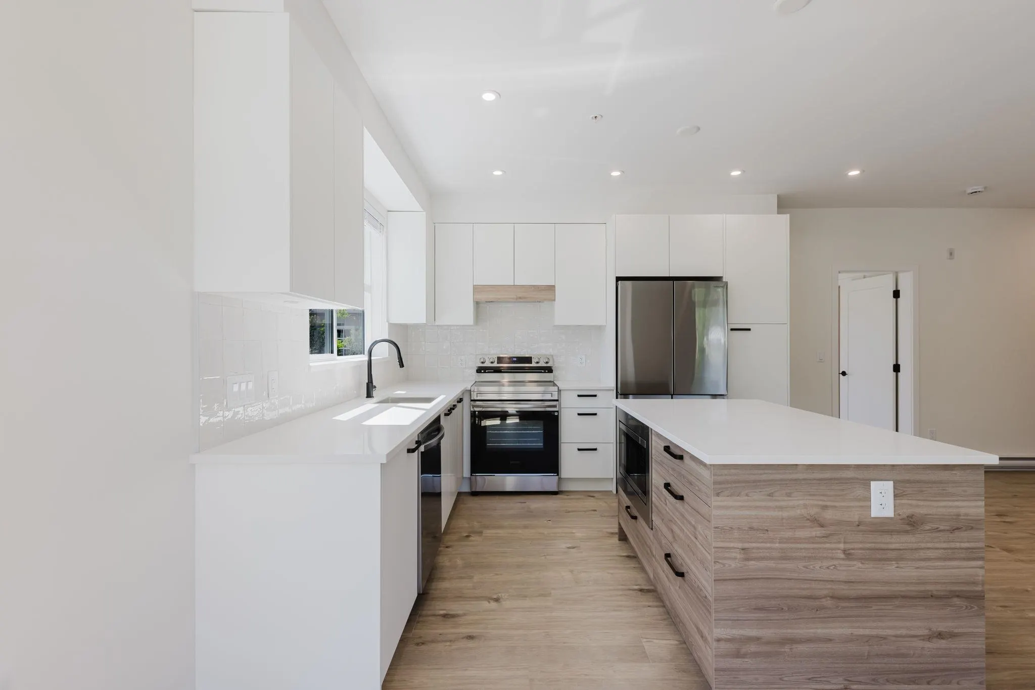 111 33920 Best Avenue