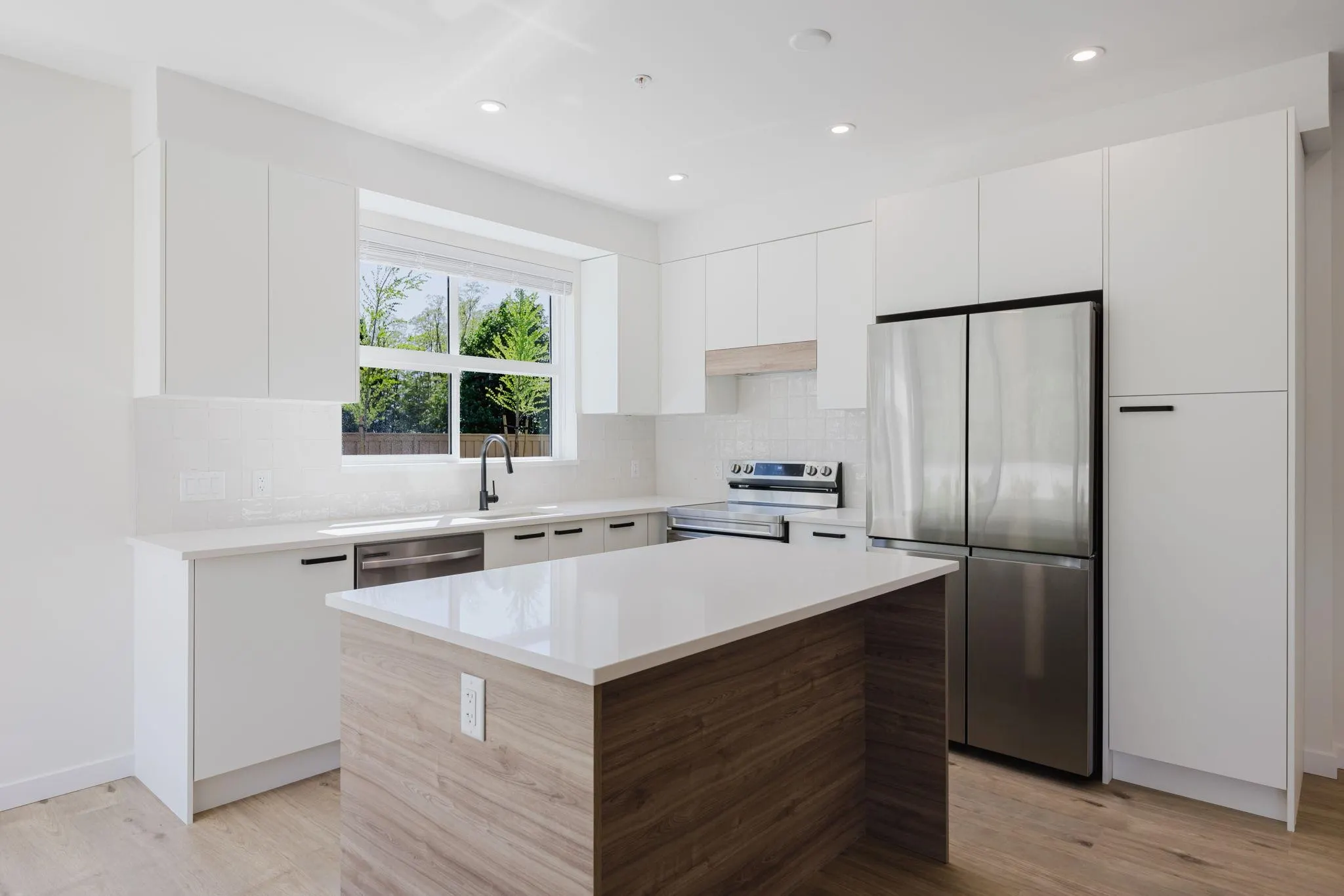 111 33920 Best Avenue