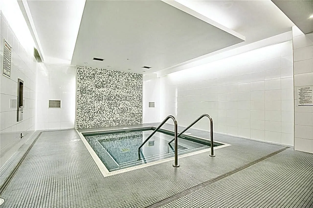 452 10838 City Parkway