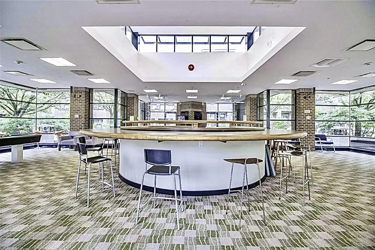 452 10838 City Parkway