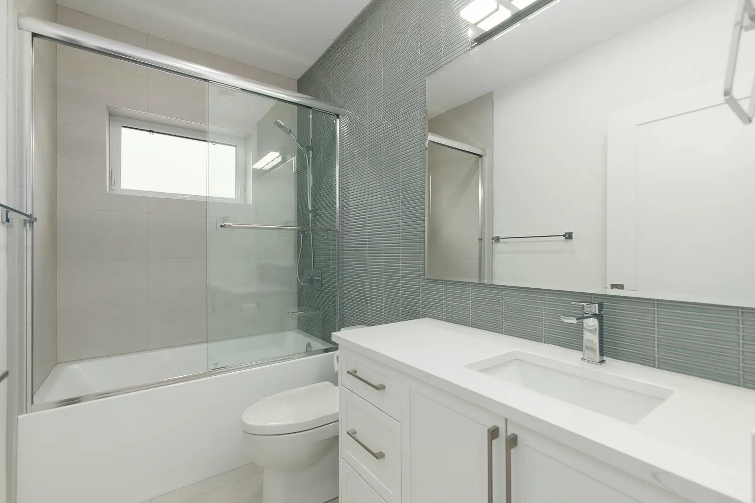 3075 Courtenay Street