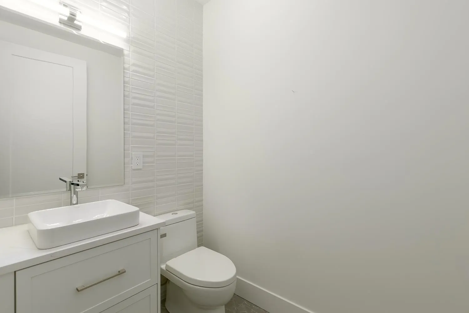 3075 Courtenay Street