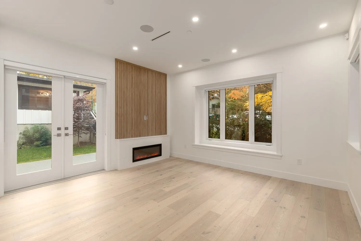 3075 Courtenay Street