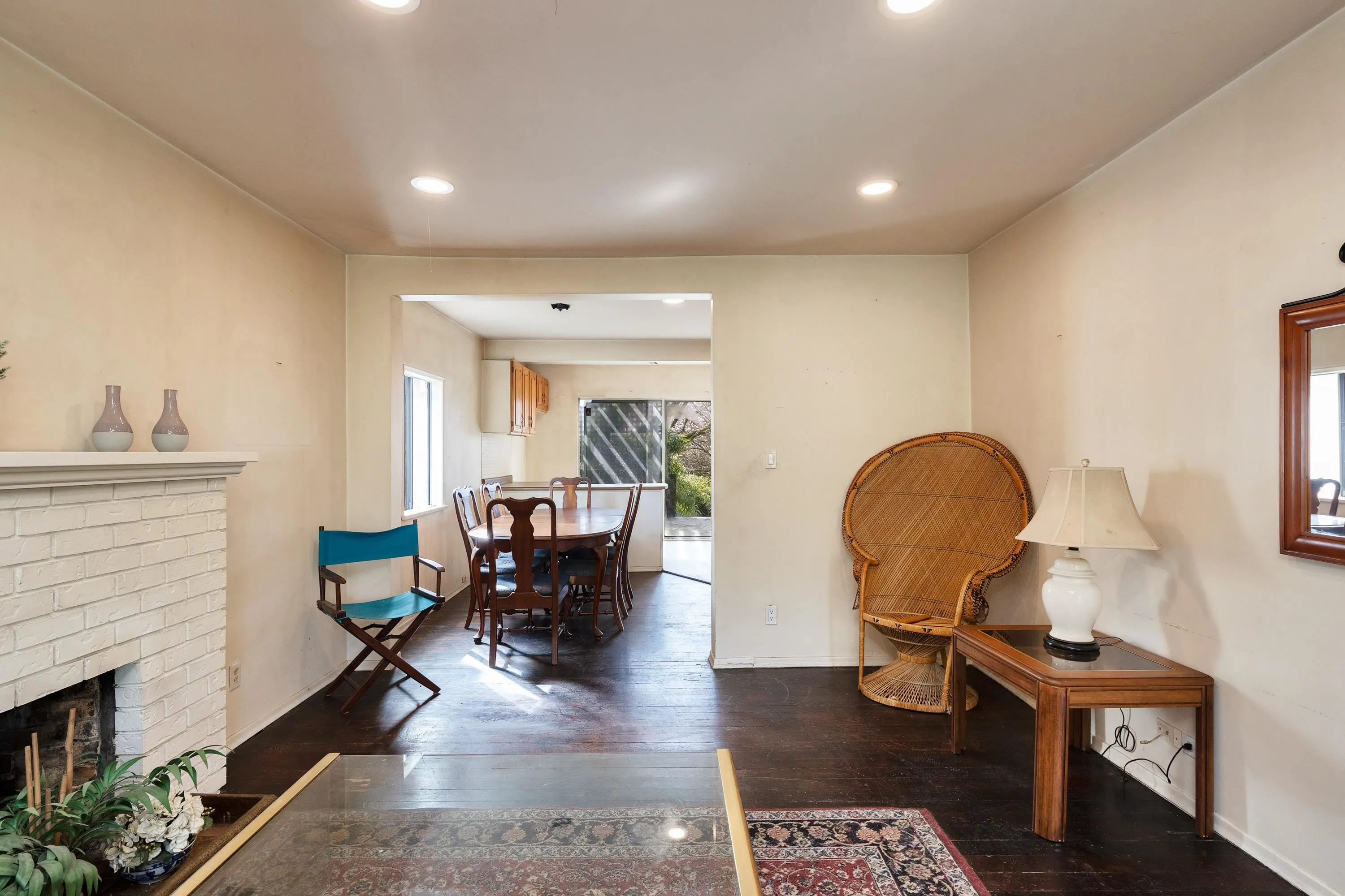 445 W Queens Road