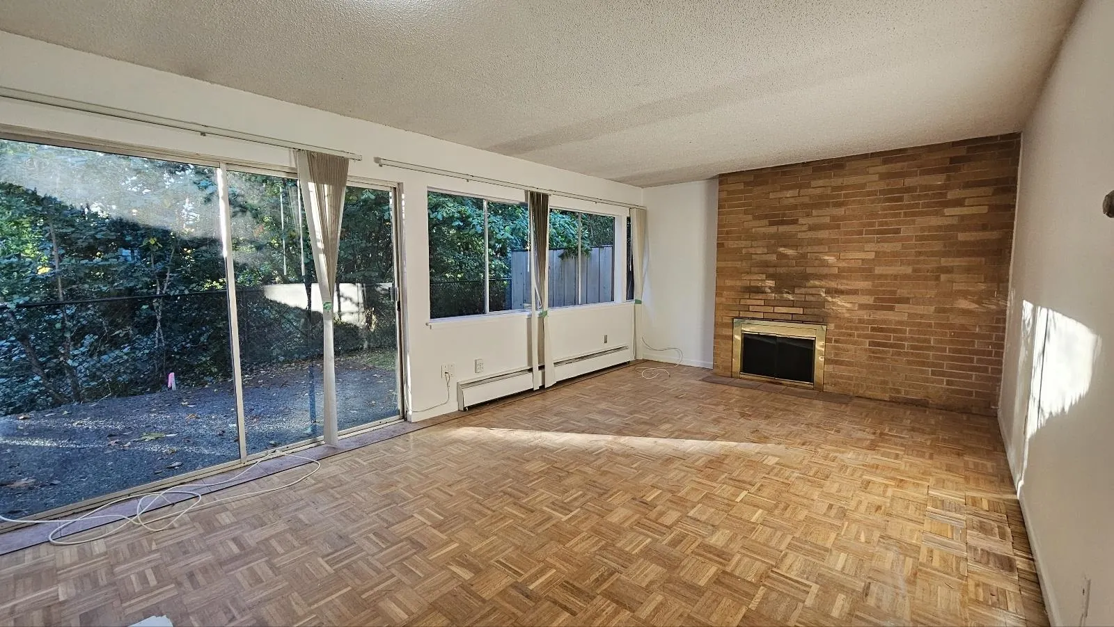 849 Westview Crescent