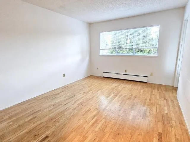 849 Westview Crescent