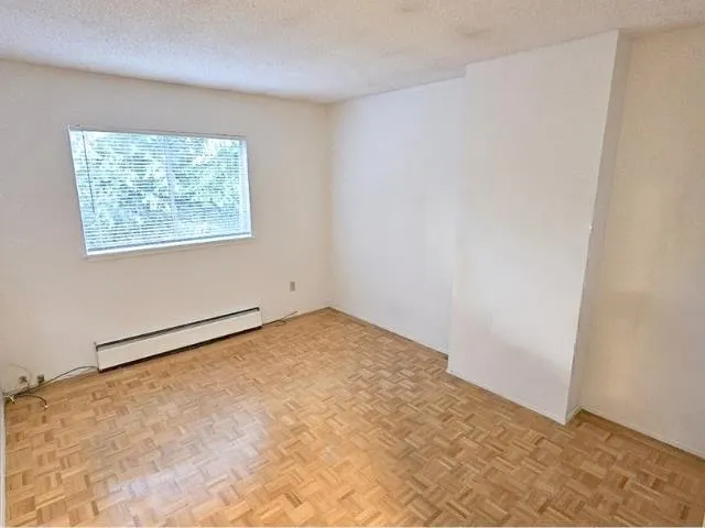 849 Westview Crescent