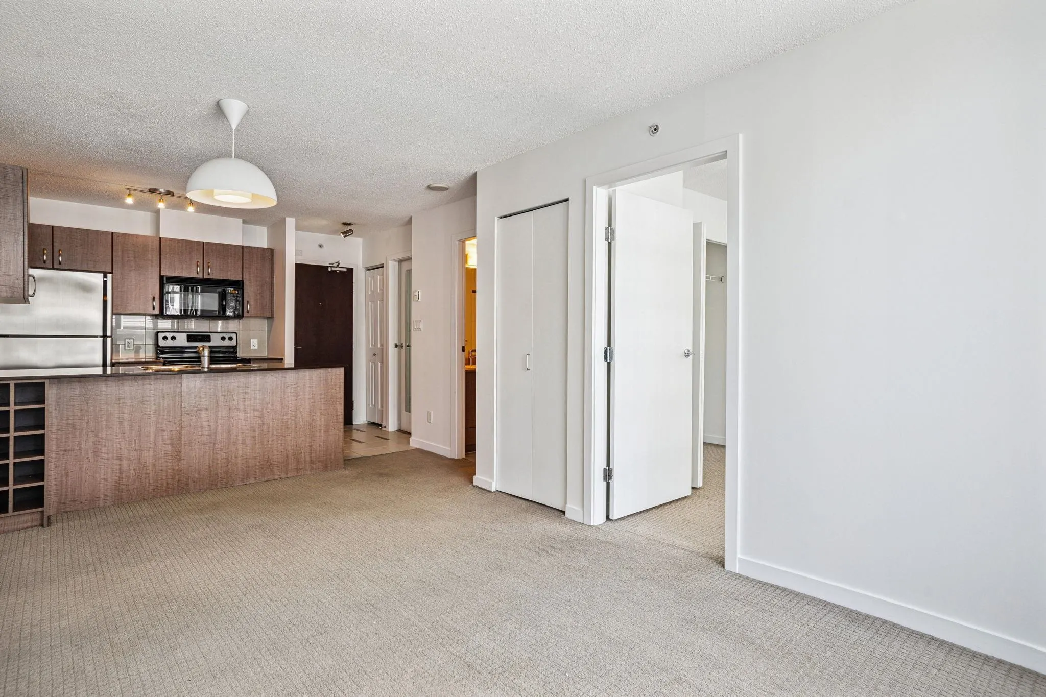 2006 610 Granville Street