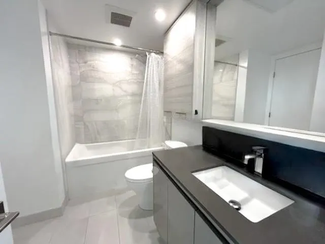 709 4488 Juneau Street